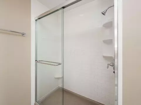 Bath - 5494 Aubrey Loop #1, Dublin, OH 43016 photo 3 of 5