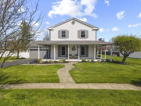 6344 Beaver Lake Dr, Grove City, OH 43123