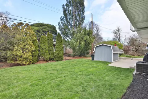 Exterior - 276 E Stafford Ave, Worthington, OH 43085 photo 8 of 8
