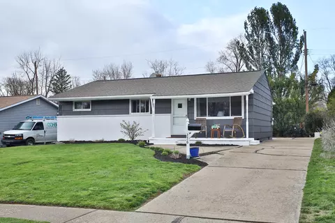 Exterior - 276 E Stafford Ave, Worthington, OH 43085 photo 2 of 8
