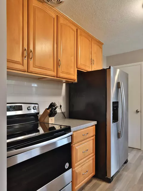 Kitchen - 276 E Stafford Ave, Worthington, OH 43085 photo 3 of 6