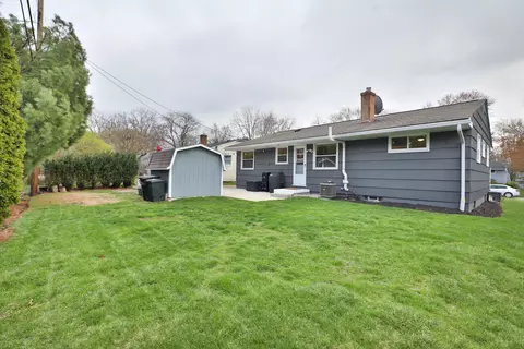 Exterior - 276 E Stafford Ave, Worthington, OH 43085 photo 7 of 8