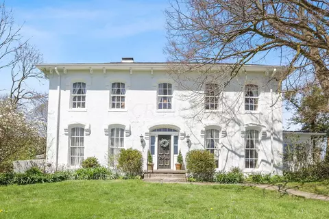 4058 Columbus Rd, Granville, OH 43023