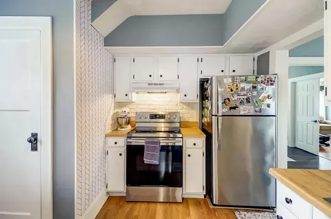 Kitchen - 433 Forest St, Marion, OH 43302 photo 4 of 5