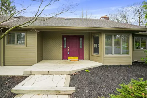 8225 Riverside Dr, Powell, OH 43065