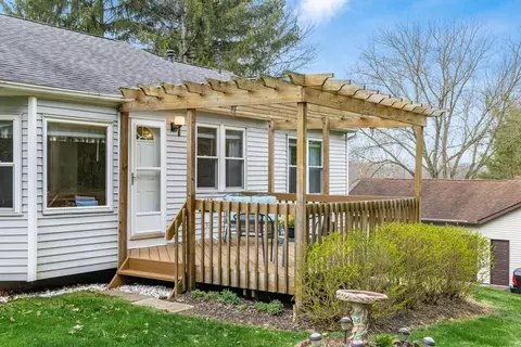 Exterior - 240 Edwards Rd, Johnstown, OH 43031 photo 5 of 9