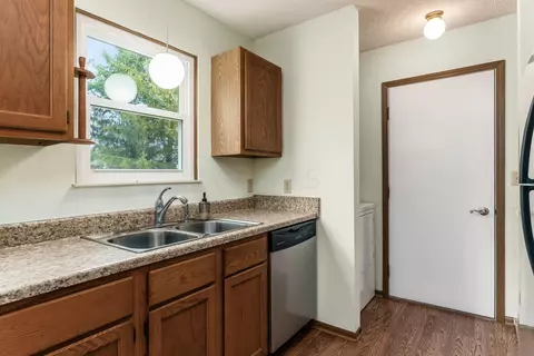 Kitchen - 240 Edwards Rd, Johnstown, OH 43031 photo 4 of 6