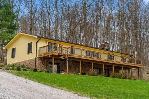 2436 Cambria Mill Rd, Granville, OH 43023