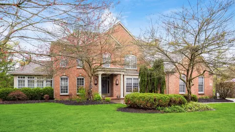111 N Galway Dr, Granville, OH 43023