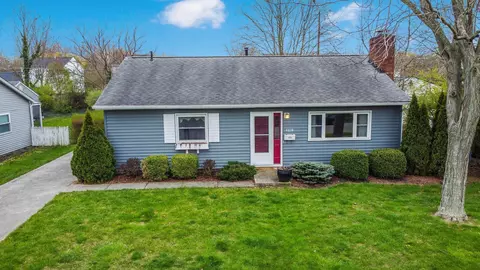 4819 Hillcrest St S, Hilliard, OH 43026