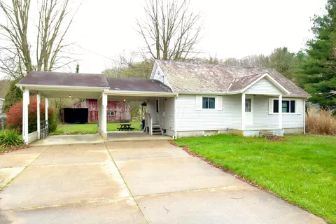 10784 State Route 374, Rockbridge, OH 43149