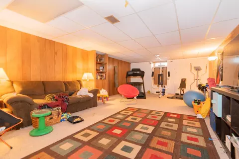 Living - 431 E Lyndhurst St, Sidney, OH 45365 photo 4 of 4
