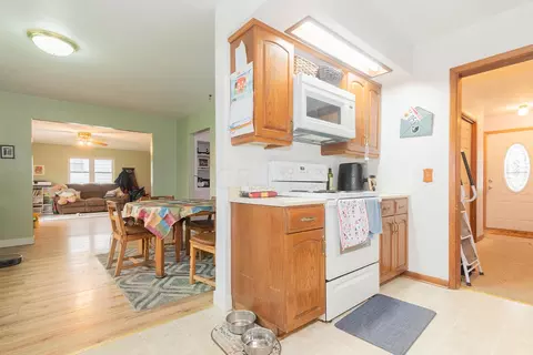 Kitchen - 431 E Lyndhurst St, Sidney, OH 45365 photo 1 of 4