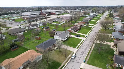 View/Area - 431 E Lyndhurst St, Sidney, OH 45365 photo 2 of 4