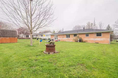 Exterior - 431 E Lyndhurst St, Sidney, OH 45365 photo 8 of 12