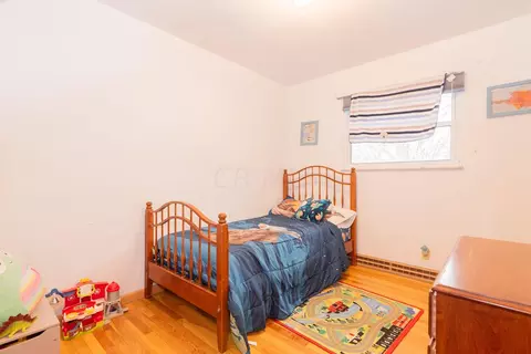 Bedroom - 431 E Lyndhurst St, Sidney, OH 45365 photo 4 of 9