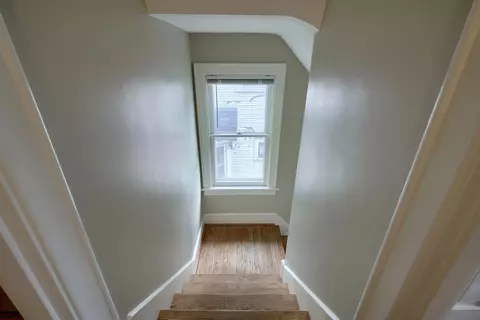 Entry Way - 131 E Pacemont Rd, Columbus, OH 43202 photo 3 of 3