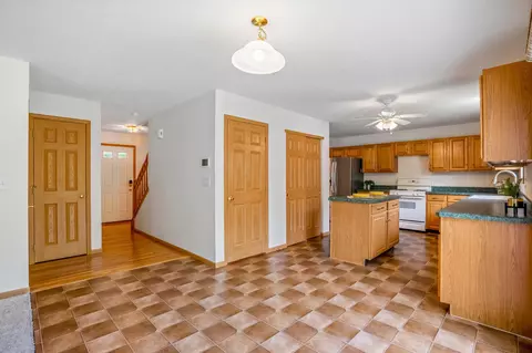 Kitchen - 5695 Boucher Dr, Orient, OH 43146 photo 4 of 4