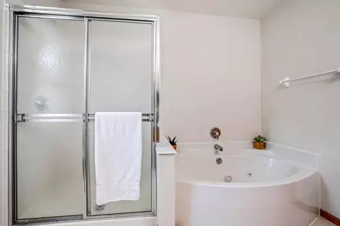 Bath - 5695 Boucher Dr, Orient, OH 43146 photo 3 of 4