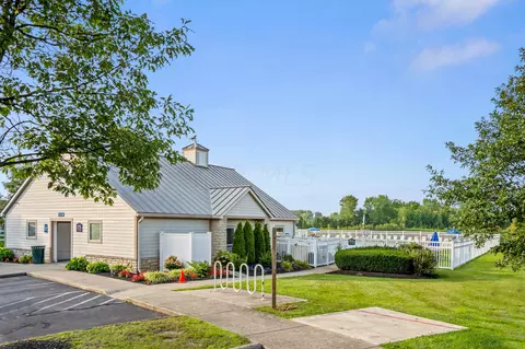 Exterior - 5695 Boucher Dr, Orient, OH 43146 photo 5 of 5