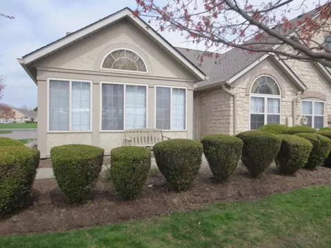 4450 Crimson Maple Ln, Westerville, OH 43082