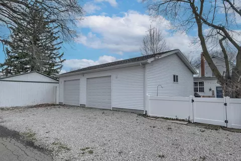 Exterior - 215 Forest St, Marion, OH 43302 photo 10 of 14