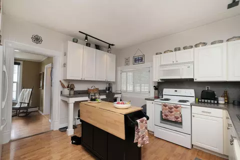 Kitchen - 215 Forest St, Marion, OH 43302 photo 3 of 3