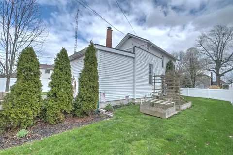 Exterior - 215 Forest St, Marion, OH 43302 photo 9 of 14