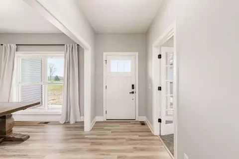 Entry Way - 2064 Troy Rd, Delaware, OH 43015 photo 1 of 1