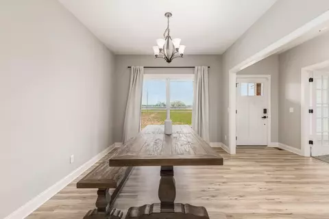 Dining - 2064 Troy Rd, Delaware, OH 43015 photo 1 of 3