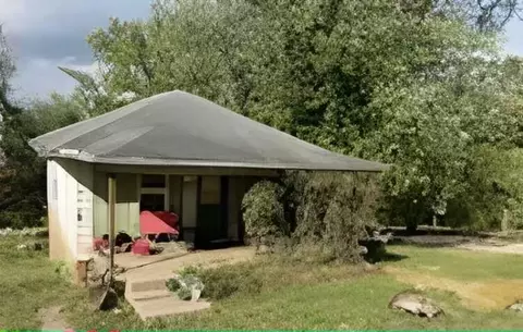 119 Front St, Glouster, OH 45732 photo 3