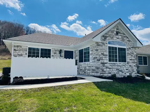 Exterior - 754 Whitetail Loop, Newark, OH 43055 photo 2 of 3