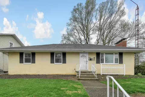 423 Cedarcrest Ave, Newark, OH 43055