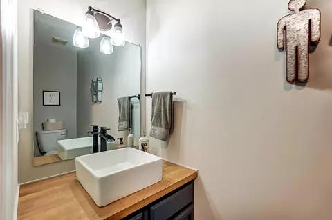 Bath - 3519 Hanson Ct, Springfield, OH 45504 photo 1 of 5