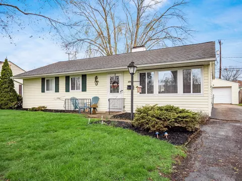 4740 Hillcrest St N, Hilliard, OH 43026