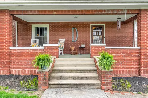 Exterior - 403 S Prospect St, Marion, OH 43302 photo 4 of 10