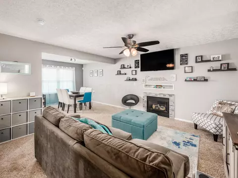 Living - 9138 Drum Pl, Orient, OH 43146 photo 1 of 5