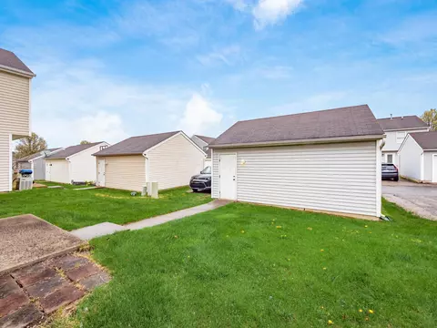 Exterior - 9138 Drum Pl, Orient, OH 43146 photo 12 of 14