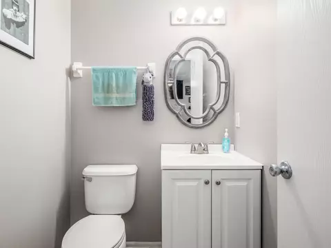 Bath - 9138 Drum Pl, Orient, OH 43146 photo 1 of 2