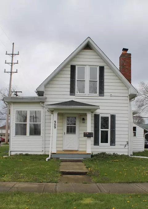 909 W Vine St, Mount Vernon, OH 43050