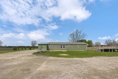 Exterior - 2325 Rosedale Rd, Irwin, OH 43029 photo 10 of 13