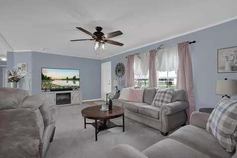 Living - 2325 Rosedale Rd, Irwin, OH 43029 photo 3 of 4