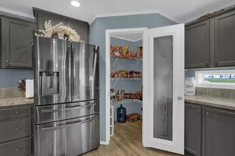 Kitchen - 2325 Rosedale Rd, Irwin, OH 43029 photo 3 of 3
