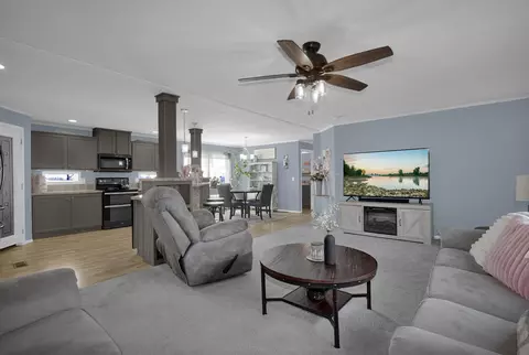 Living - 2325 Rosedale Rd, Irwin, OH 43029 photo 4 of 4