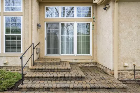 Exterior - 5860 Dunheath Loop, Dublin, OH 43016 photo 6 of 11
