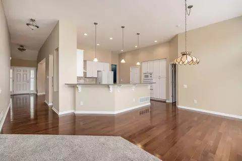 Living - 5860 Dunheath Loop, Dublin, OH 43016 photo 1 of 6
