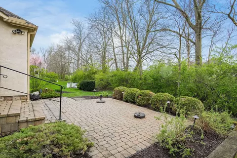 Exterior - 5860 Dunheath Loop, Dublin, OH 43016 photo 8 of 11