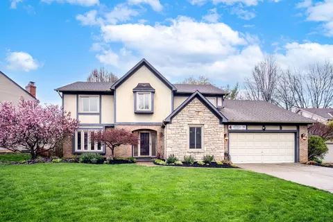 1500 Buck Rub Ct, Worthington, OH 43085