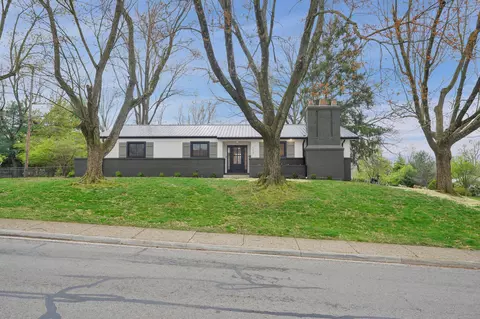 163 W New England Ave, Worthington, OH 43085