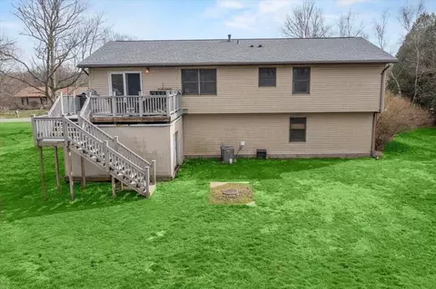 Exterior - 7400 Grayson Dr, Springfield, OH 45502 photo 2 of 15
